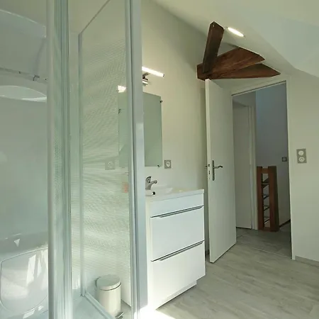Tranquille Avec Poêle Et Animaux Admis, Proche Nature - Fr-1-497-74 *