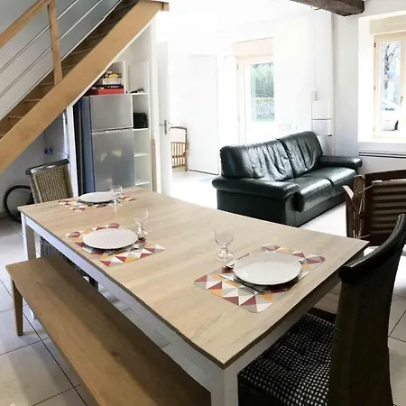Tranquille Avec Poêle Et Animaux Admis, Proche Nature - Fr-1-497-74 * Saint-Fraimbault-sur-Pisse
